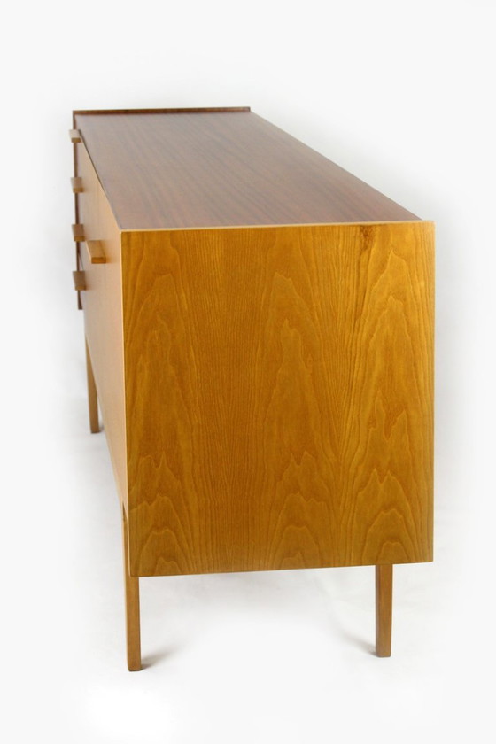Credenza Mid-Century Modern restaurata in mogano e frassino di UP Zavody, anni '60 – Credenze, Wood (photo 15 of 24)