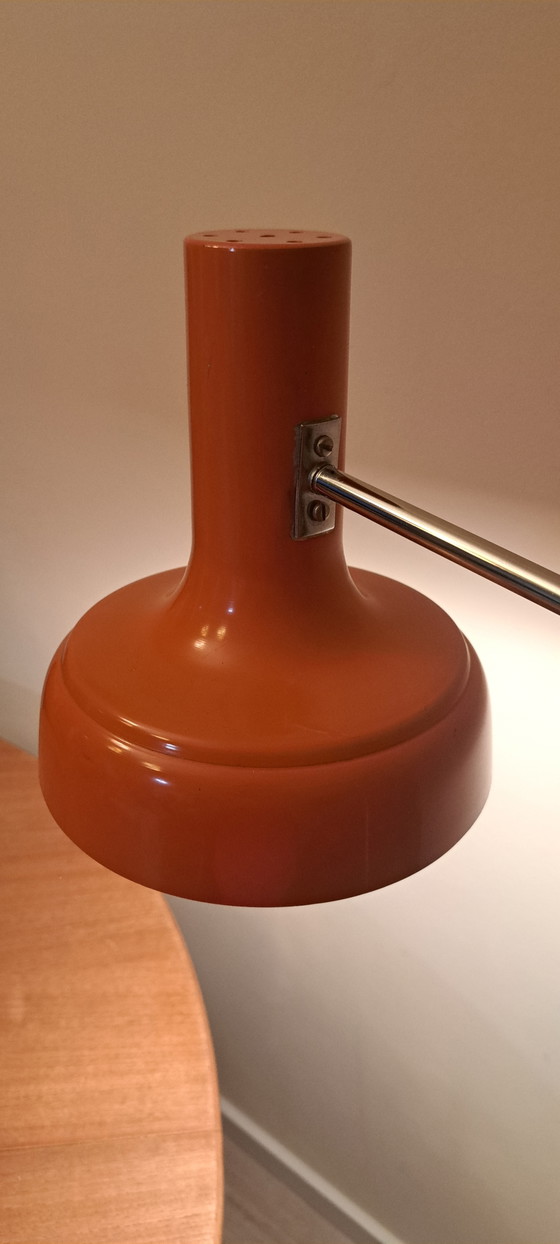 Image 1 of Vintage vloerlamp in ruimtetijdstijl – Oranje – jaren 70 – Chroom – Mid-century modern