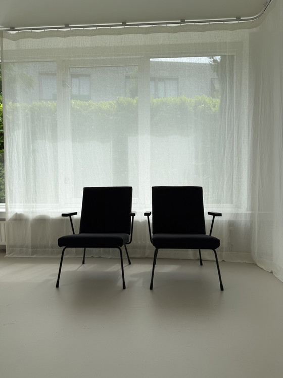 Image 1 of Zwei Sessel Gispen Modell 1401, entworfen von Wim Rietveld im Jahr 1954.