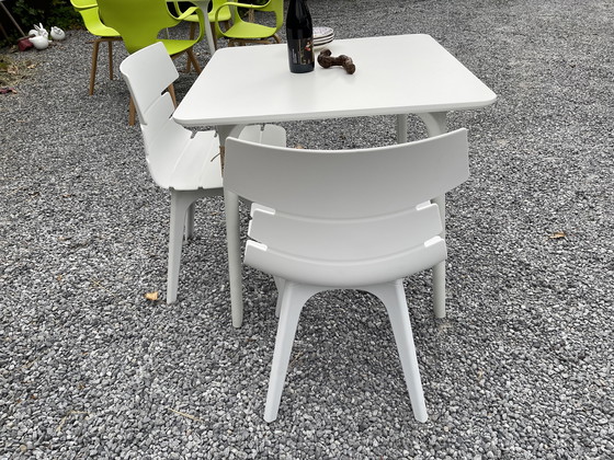 Image 1 of Silla de jardín de diseño blanca