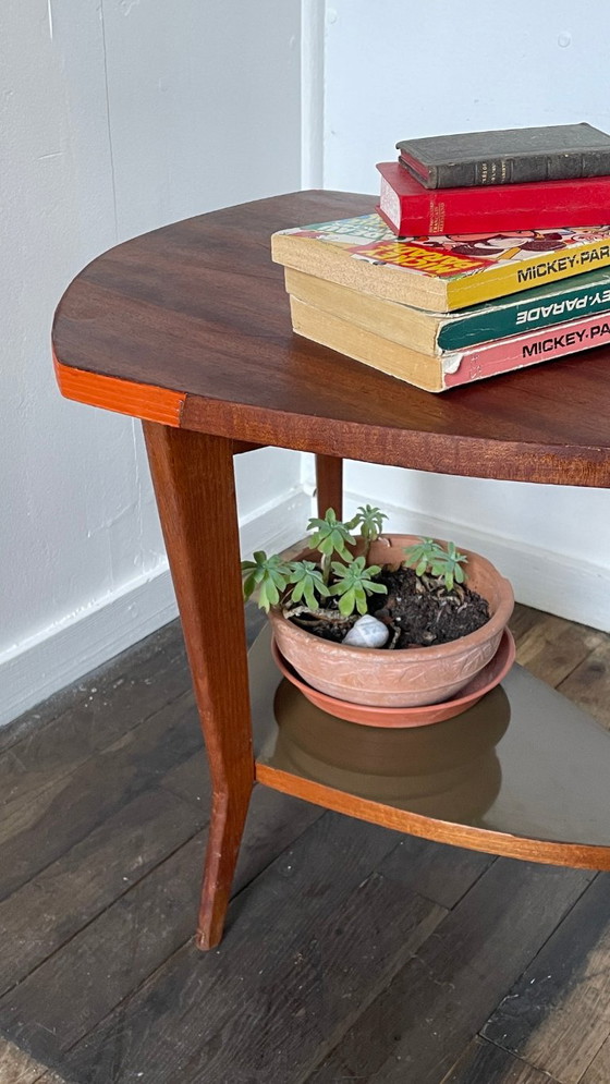 Tripod Coffee Table, 1950s/60s – Plastic, Plexiglass (photo 16 of 34)