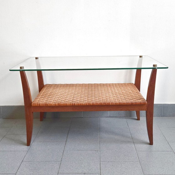 Image 1 of PRACHTIGE VINTAGE SALONTAFEL UIT DE JAREN 60, GEMAAKT VAN BEUKENHOUT, ROTAN, MESSING EN GLAS