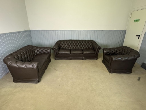 Sofás Chesterfield de cuero 3+2+1 en marrón oscuro