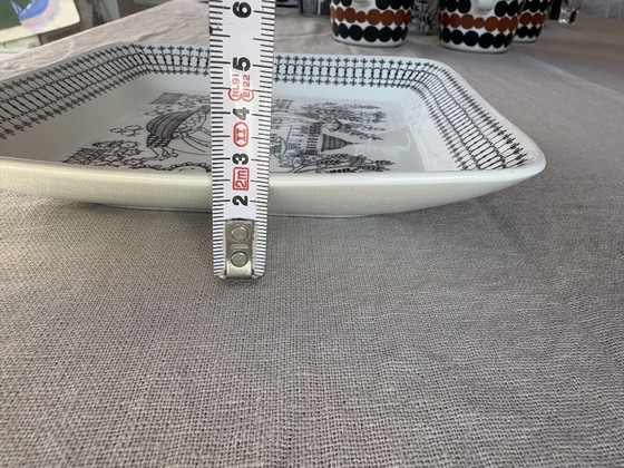 Image 1 of Collector's Item: Vintage Arabia Finland Emilia bowl