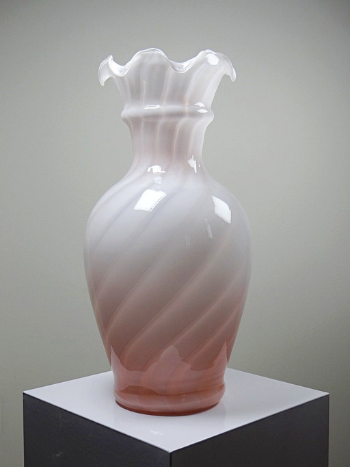 Grand vase opaline tourbillon verre de Murano vintage années 70