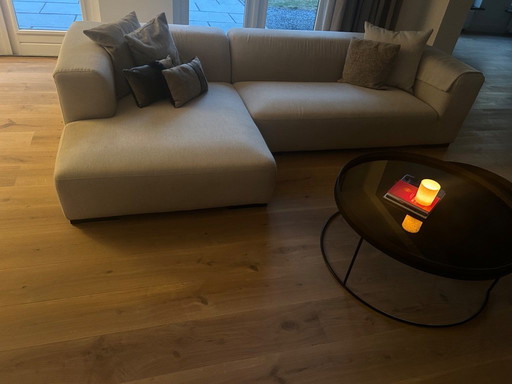 Beige bank met chaise longue 