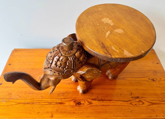 Image 1 of Portavasi vintage in legno a forma di elefante