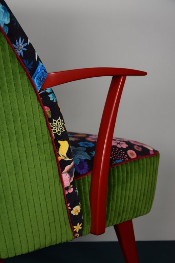 Image 1 of Poltrona dal design retrò