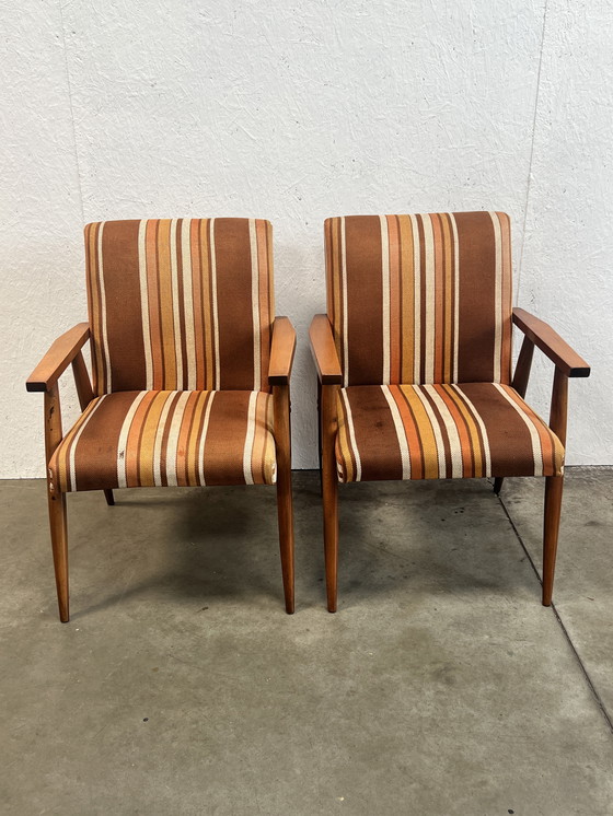 Image 1 of Deux fauteuils vintage en bois avec tissu rayé, 1970