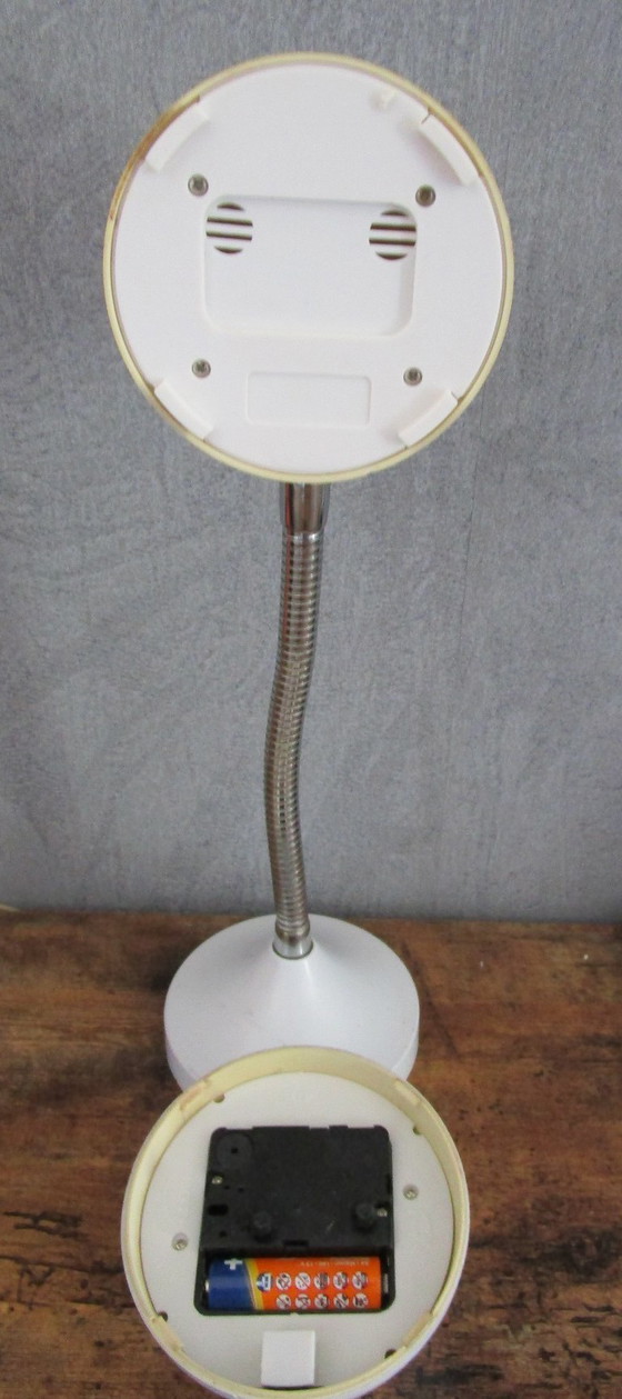 Image 1 of Retro buro klokje met "goose neck",jaren 80.