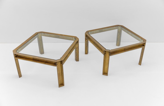 Image 1 of Tables d'appoint ou basses modèle T09 en laiton et verre, par Peter Ghyczy, années 1970, lot de 2