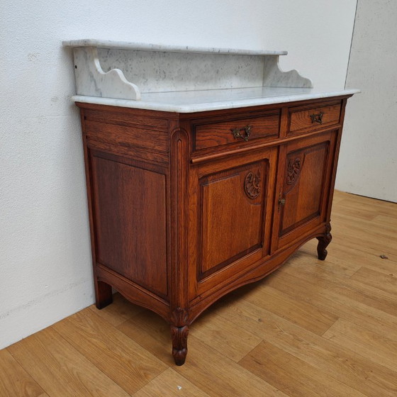 Image 1 of Credenza, cassettiera, comò e mobile da bagno vintage e antichi con piano in marmo.