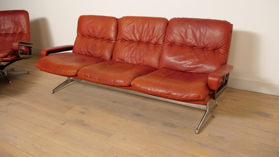 Image 1 of Vintage zithoek | 3-zits | fauteuil + hocker | King sofa | Leer