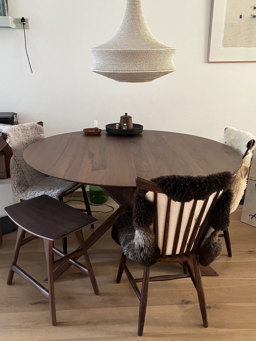Ethnicraft tafel 136 cm diameter in perfecte staat