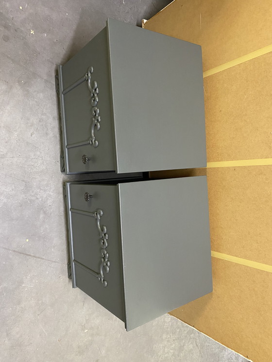 Image 1 of Vintage nachtkastjes