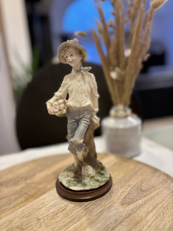 Image 1 of Statue Belcari