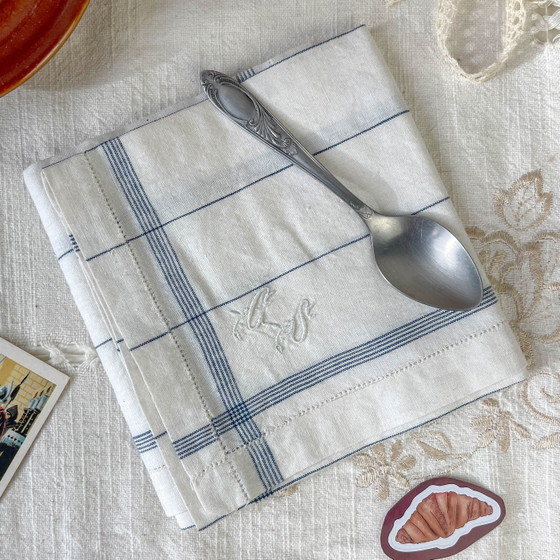 Mystery Box Vintage – Cioccolata Calda Bistrot Parisien | Tazza Antica, Libro Misterioso, Tovagliolo & (photo 8 of 12)