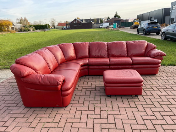 Image 1 of Prachtige Natuzzi Rood Leren Hoekbank Met Ottomaan