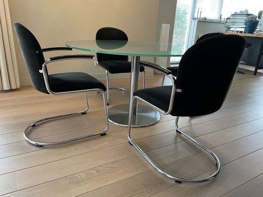 Metaform Orfis round glass dining table 130 cm