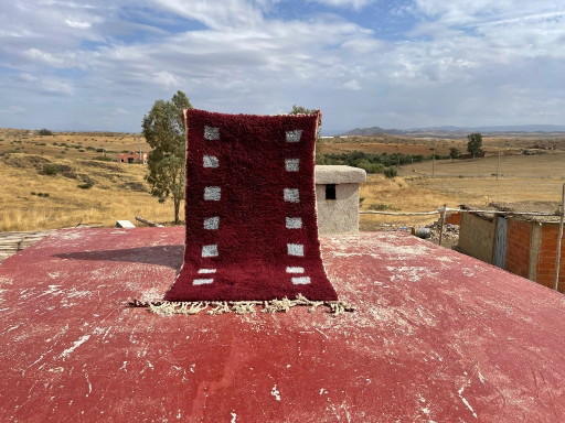 Moroccan Beni Ourain Berber Rug – Burgundy Red & Ivory, Natural Wool, 250 × 150 cm