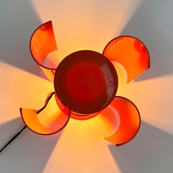 Coral Flower Table Lamp by Studio D.A. for Lamperti, 1970s – Plastic (photo 9 of 12)