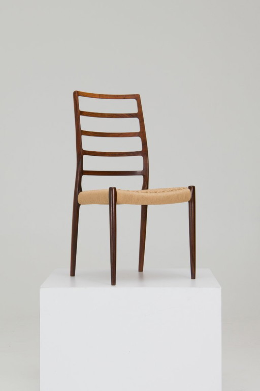 Set van 8 eetkamerstoelen 'Model nr. 82' - Niels O. Møller