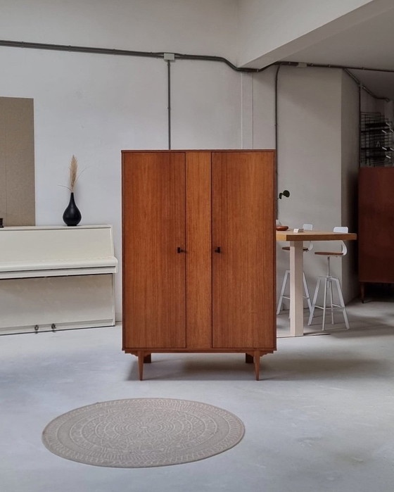 Mid Century Kleiderschrank – Kleiderschränke, Wood (photo 19 of 20)