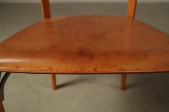 Ensemble de cinq chaises de salle à manger italiennes en cuir cognac, années 1990 – Wood, Leather (photo 5 of 15)