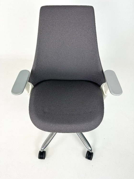 Image 1 of Heman Miller Sayl-Lehrstuhl