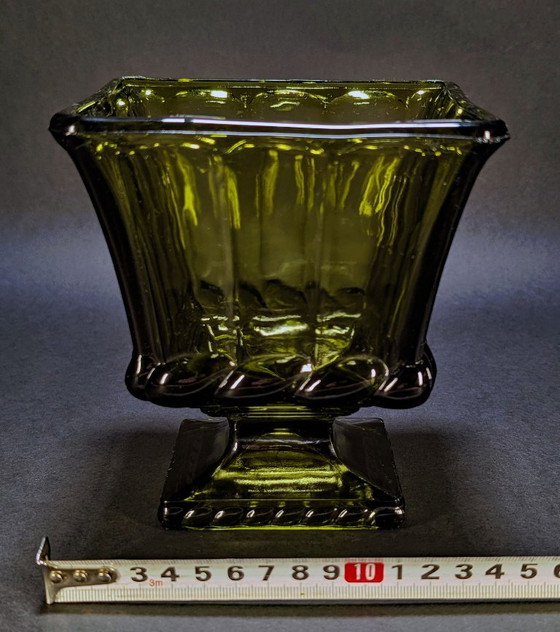 Vintage Indiana Glass Vase, Indiana Glass Company, Green (photo 5 of 6)