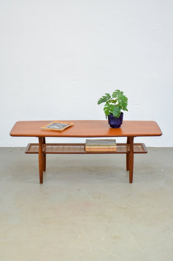 Image 1 of Vintage salontafel, rotan uit het midden van de vorige eeuw, teakhouten plank, Deens, jaren 60