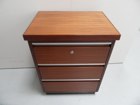 Mid Century Set Van 2 Mahoniehouten Ladekasten – Wood (photo 12 of 12)