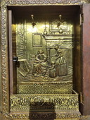 Intérieur hollandais ancien - Miroir ancien avec armoire à brosses - Complet à 100% avec ses brosses d'origine