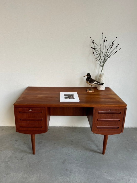 Image 1 of Vintage Deens bureau 2 zijdig teak