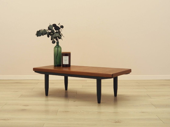 Danish Teak Veneer Coffee Table With Black Tapered Legs, 1960s – Wood (photo 3 of 10)