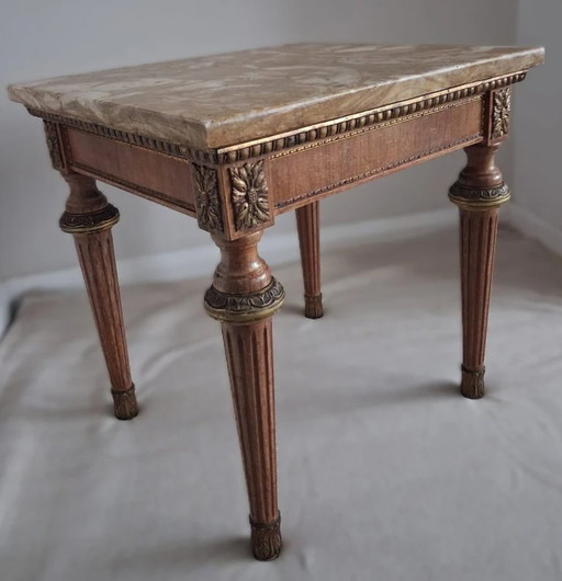Mesita auxiliar antigua estilo Luis XVI con tablero de mármol brocado – Mesa auxiliar vintage de madera dorada
