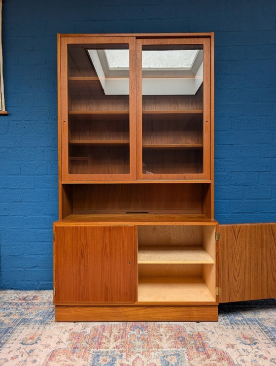 Image 1 of Vintage display cabinet from the 1960s, Danish design, Hundevad