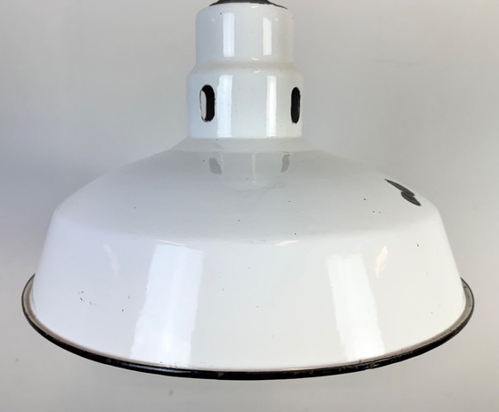 Image 1 of Industriële witte geëmailleerde fabriekshanglamp van Abolite, jaren 60