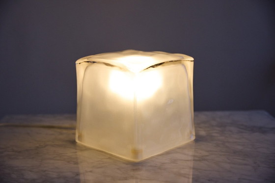 Image 1 of Icecube lamp Ikea