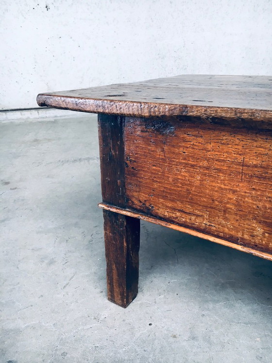 Image 1 of Antiker niedriger Konsolentisch oder Couchtisch im spanischen Volkskunststil