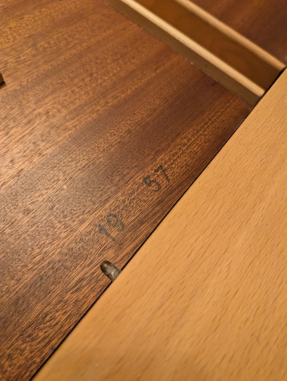 Image 1 of Table de salle à manger extensible Skovby.