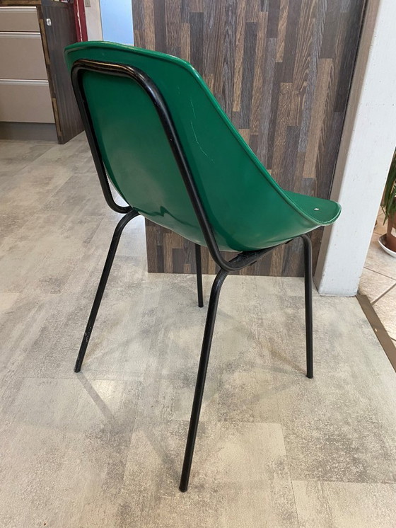 Image 1 of Sedia a guscio di Pierre Guariche per Meurop vert vintage 1960