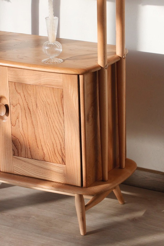 Image 1 of Bibliothèque / Séparateur de pièce Vintage - Modèle Windsor / Girafe - Ercol