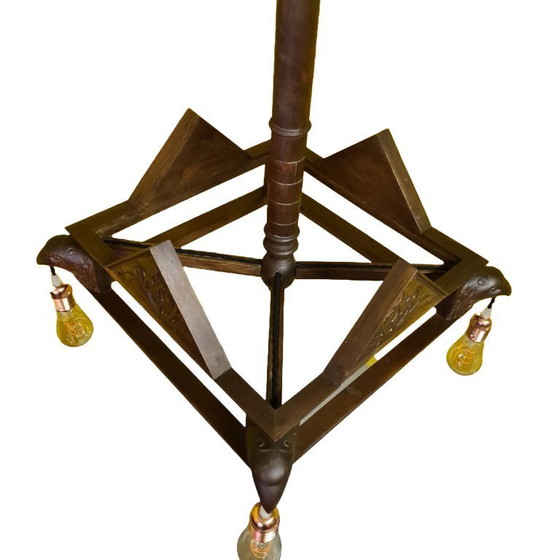 Image 1 of Lámpara colgante francesa de madera con cabezas de águila de alrededor de 1900