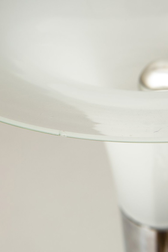 Image 1 of Stehlampe aus weißem Glas - Carlo Nason