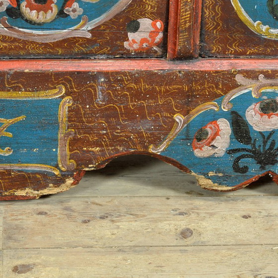 Image 1 of Coffre de mariée d'art populaire, année 1718