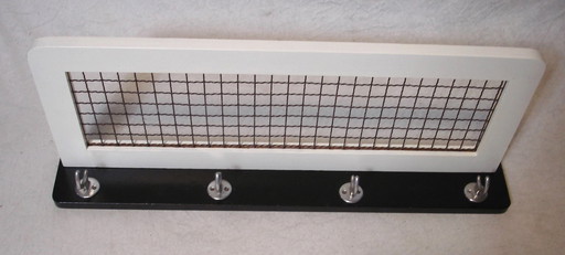 Portemanteau mural vintage avec porte-chapeaux en bois et fil de fer, noir et blanc, années 50