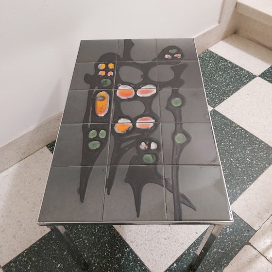 Image 1 of Petite table d'appoint vintage Belarti avec carreaux cuits peints à la main.