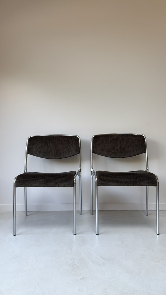 Image 1 of Due sedie vintage con struttura tubolare in cromo.