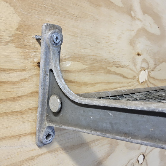 Image 1 of 4x Vintage 70s NS Hondekop (Mat 54) bagagerekken treincoupe / wandkapstok/ hoedenrek